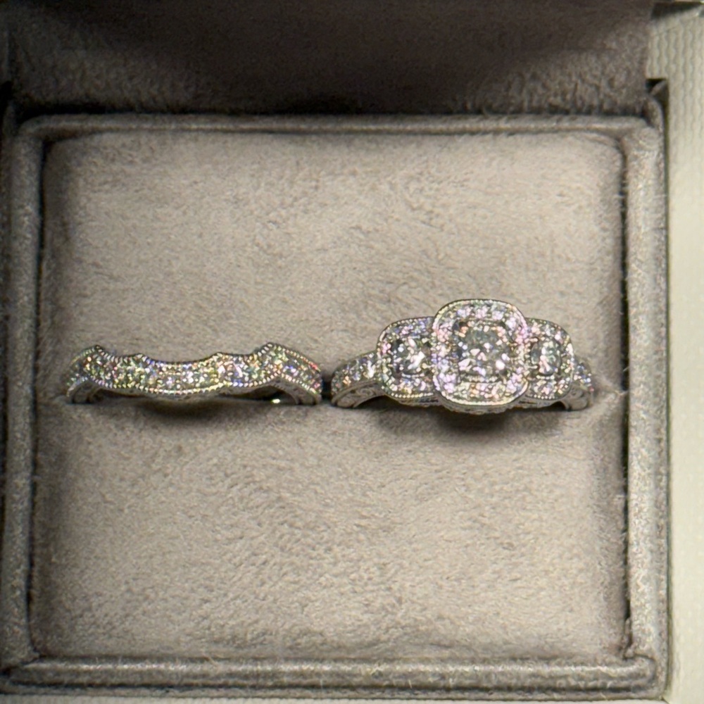Exquisite 14K White Gold Diamond Engagement & Wedding Ring Set – Size 6